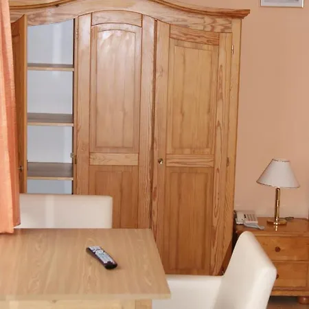 Alga Hotel 2*