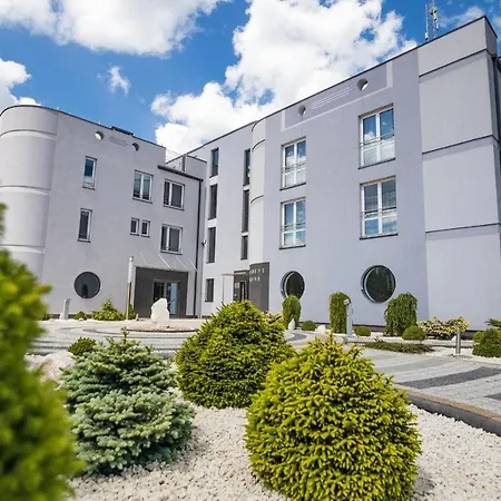 Resident Rene Nocleg ze śniadaniem 2*