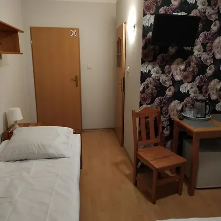 Pokoje Goscinne Orzechowo-zapadle Homestay