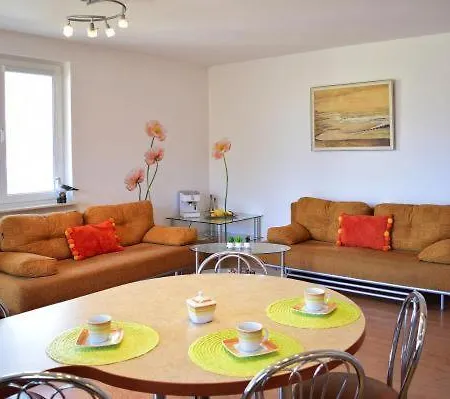 2 Sypialnie I Balkon 500 M Od Morza *