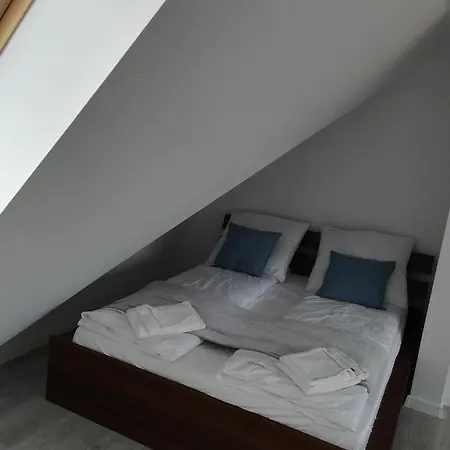 Armona Homestay *