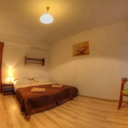 Flauta Ii Homestay