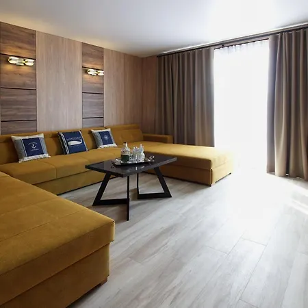 Aparton Hotel *