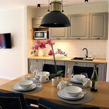 Apartment Royal Maris 7: Retreat Near & Port
