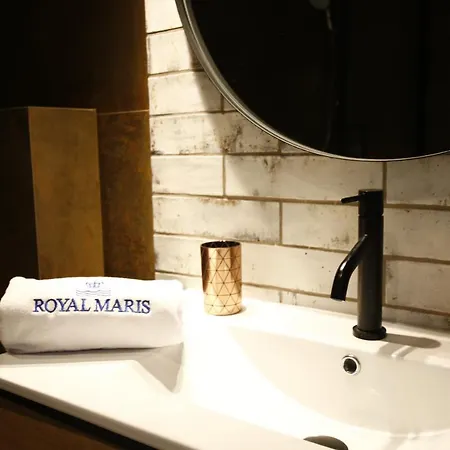 Apartment Royal Maris 7: Retreat Near & Port