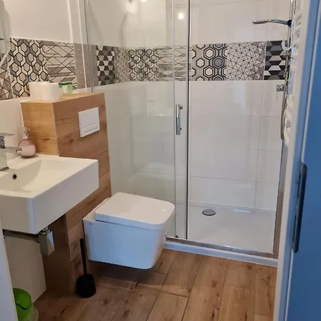 Goscinne Anis Villa