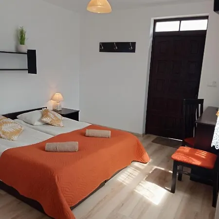 Flauta Ii Homestay
