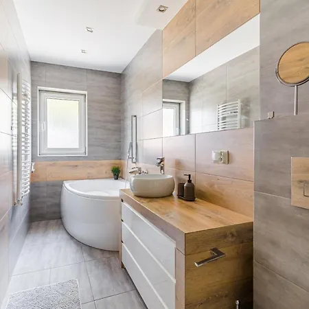Plac Dabrowskiego Apartment *
