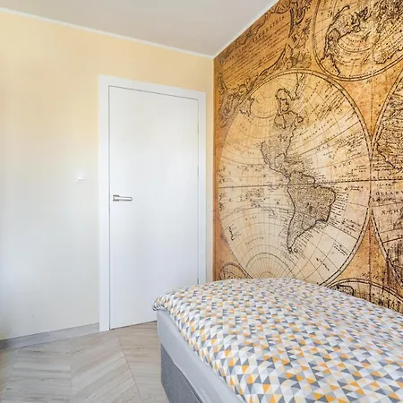 Plac Dabrowskiego Apartment *