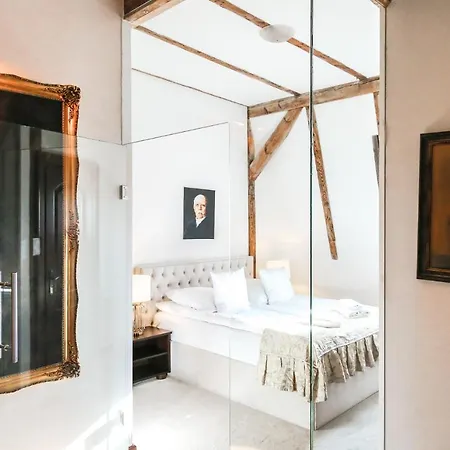 Red Bed & Breakfast 3*