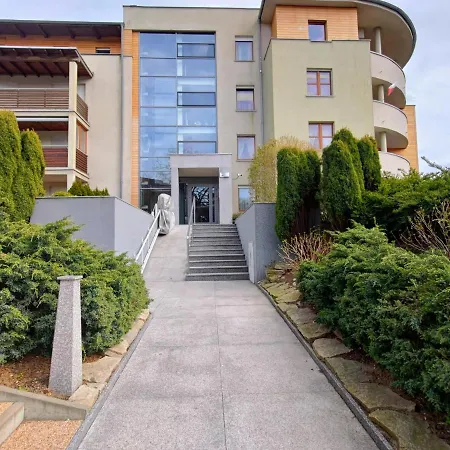 Komfortowy Apartament Dwupokojowy Z Tarasem I Garaz Ustka