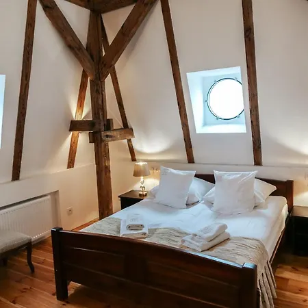 Red Bed & Breakfast 3*