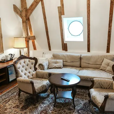 Red Bed & Breakfast 3*