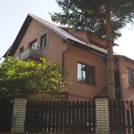 Sztorem Apartment *