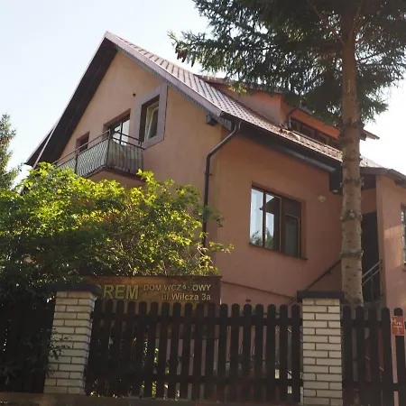 Sztorem Apartment *