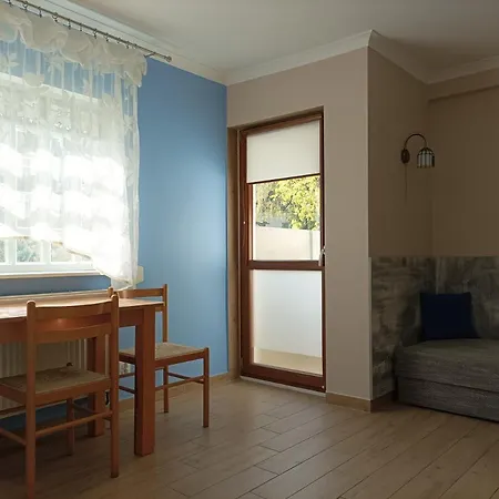 Pod Jaskolka Homestay *