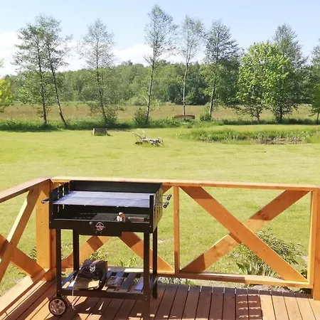 Woodorf-drewnem: Riverside Log With Outdoor Activities Ustka