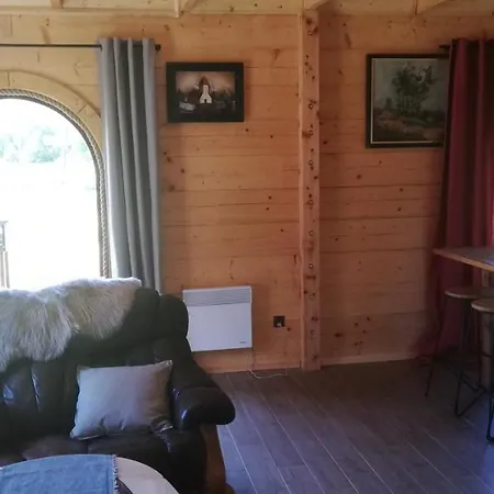 Holiday home Woodorf-drewnem: Riverside Log With Outdoor Activities Ustka