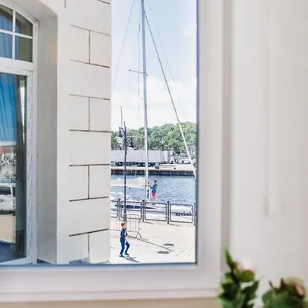 Columbus - Marynarki Polskiej 2 * Ustka