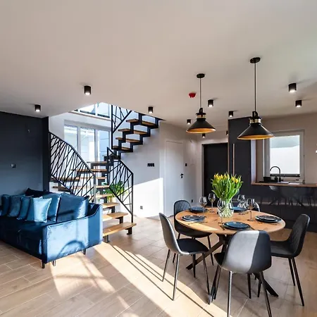 Family - Dwupoziomowe Z Basenem Holiday home Ustka