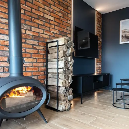 Holiday home Family - Dwupoziomowe Z Basenem Ustka