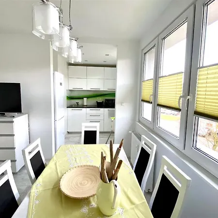 Sloneczny Apartment *