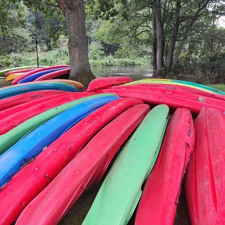 Holiday home Woodorf-drewnem: Riverside Log With Outdoor Activities