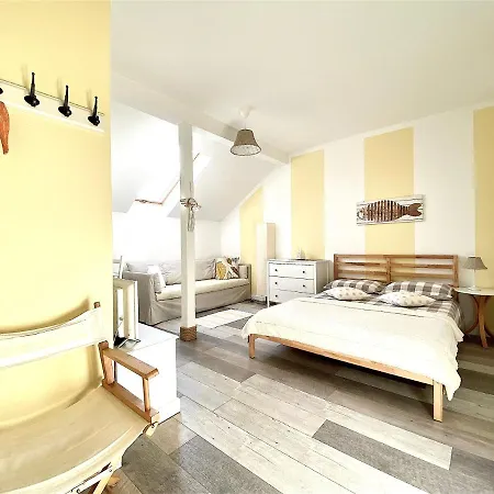 Szary Domek Apartamenty Ustka * Ustka