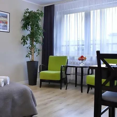 Samodzielne 3-pokojowe Mieszkanie Blisko Plazy Apartment *