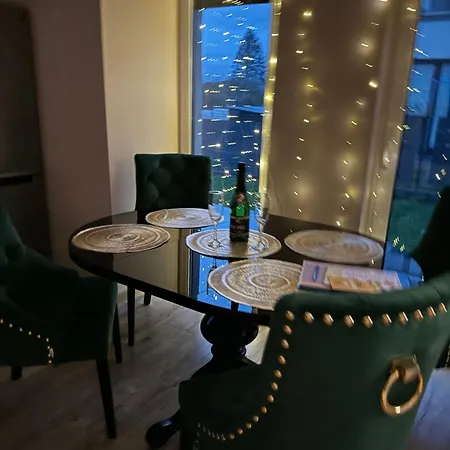 Dom „pod Lasem” W Ustce * Ustka
