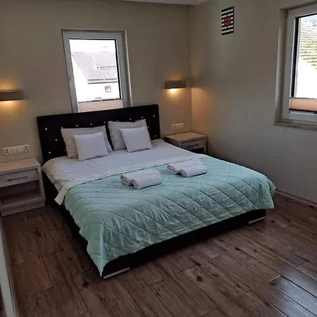 Helios Apartment *