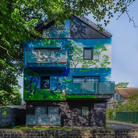 Helios Apartment *