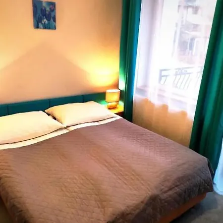 Nocleg ze śniadaniem Pod Różą 2*