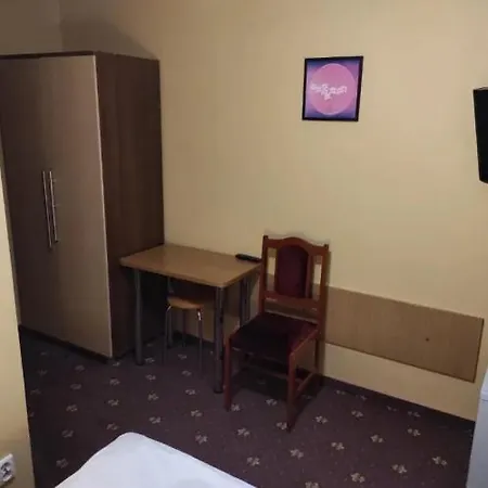 Nocleg ze śniadaniem Pod Różą 2*
