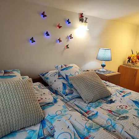 Homestay - *