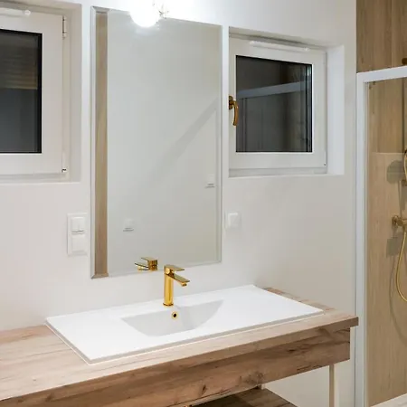 Apartment Goldfin
