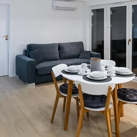 Apartment Goldfin