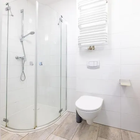 Aparthotel Baltyckie - Grand Baltic - Wifi, Klimatyzacja, Sala Zabaw, Taras Wypoczynkowy, Centrum Ustki *