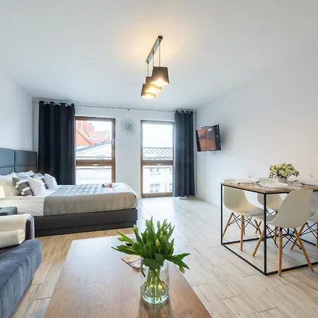 Baltyckie - Grand Baltic - Wifi, Klimatyzacja, Sala Zabaw, Taras Wypoczynkowy, Centrum Ustki Aparthotel *