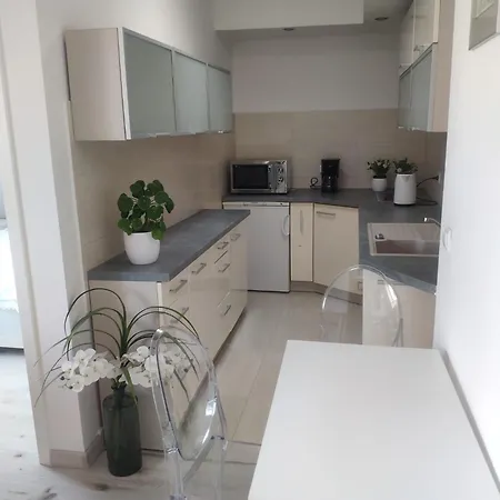 Marina Apartment *