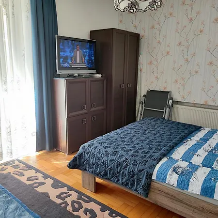 Homestay - *