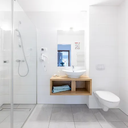 Baltyckie - Grand Baltic - Wifi, Klimatyzacja, Sala Zabaw, Taras Wypoczynkowy, Centrum Ustki Aparthotel Stolpmünde