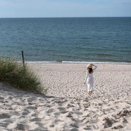 Nadmorska Otulina - Nowoczesne Dwupoziomowe Nad Morzem Z Duzym Ogrodem Ustka