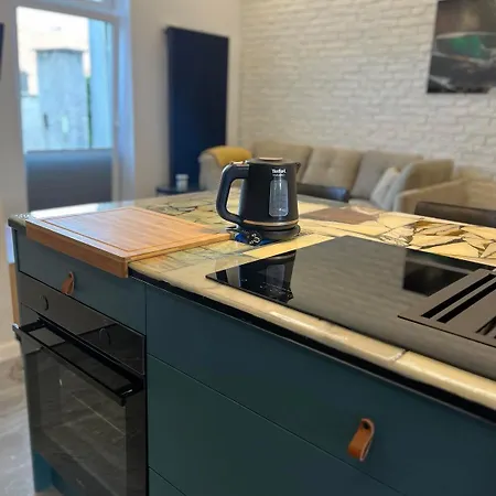 Przy Plazy 2, Marynarki Polskiej 57 Apartment *