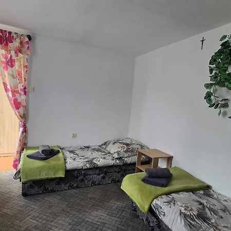 Akacja Pokoje Z Lazienkami Apartment *