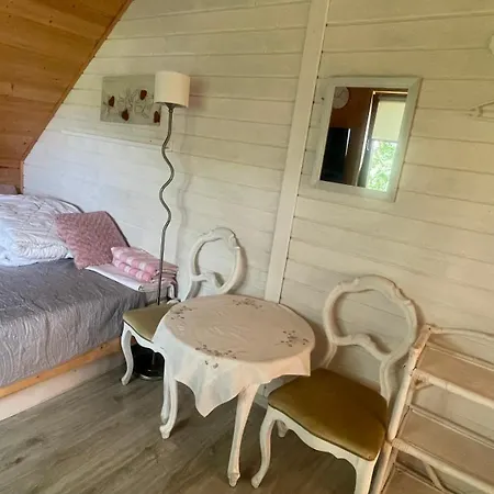 Apartment Pokoj Victoria Na Poddaszu Z Lozem King Size Ustka