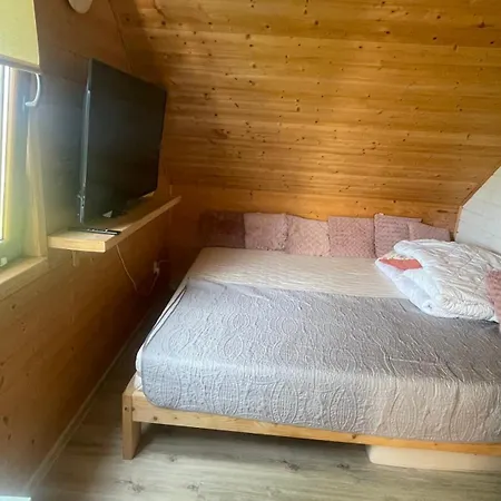 Pokoj Victoria Na Poddaszu Z Lozem King Size Apartment
