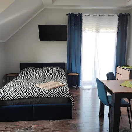 Guest house 4 Foxes 2*