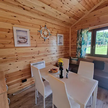 Ranczo Wodnica - Letniskowe, Na Wylacznosc Holiday home *