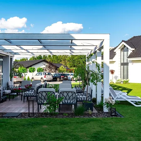 Holiday home Family - Dwupoziomowe Z Basenem
